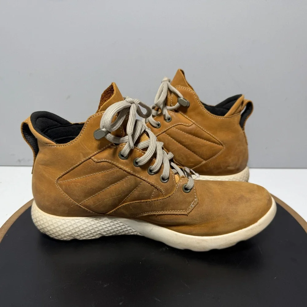 Timberland FlyRoam Waterproof Leather Chukka Boots Men Size 8 Wheat Tan Outdoor